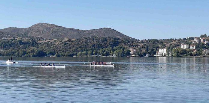 Καστοριά. Με επιτυχία ολοκληρώθηκαν οι διασυλλογικοί αγώνες κωπηλασίας στην λίμνη της Καστοριάς – ΒΙΝΤΕΟ